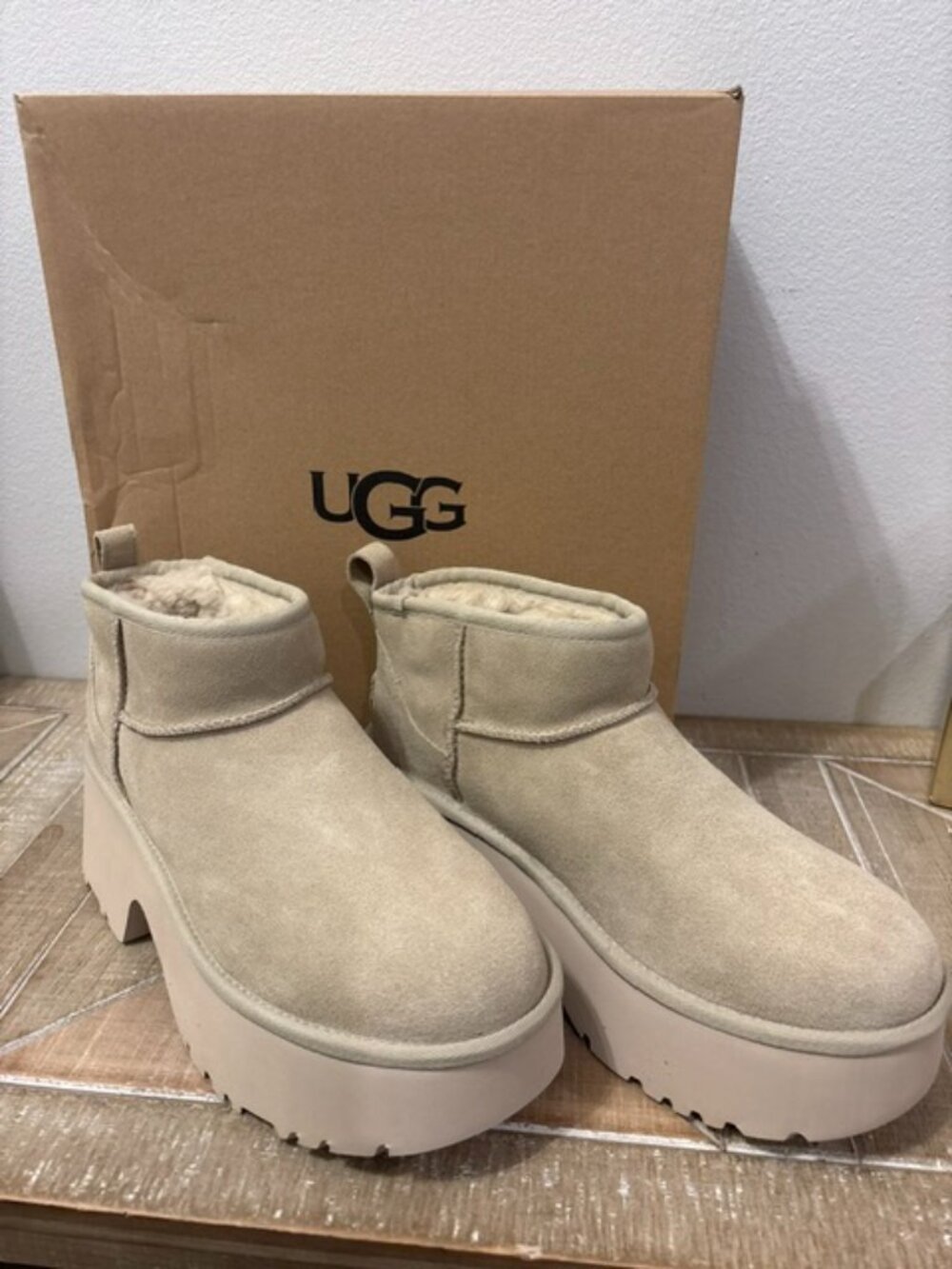 NEW UGG Classic Ultra Mini New Heights Platform Boots in Mudslide